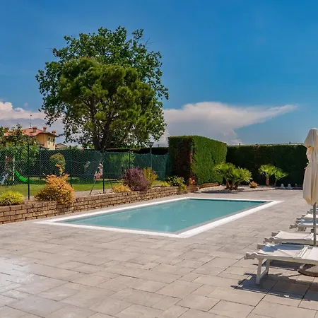 Διαμέρισμα Apple Flat - Regarda Travel